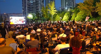 Ankara Keçiören'de açık hava sinema keyfi
