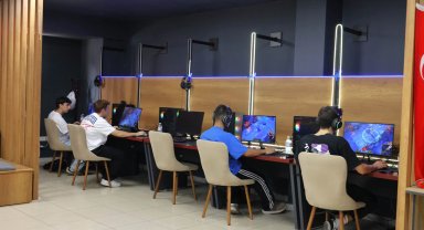 Ankara Keçiören'de gençler 'espor'la buluştu