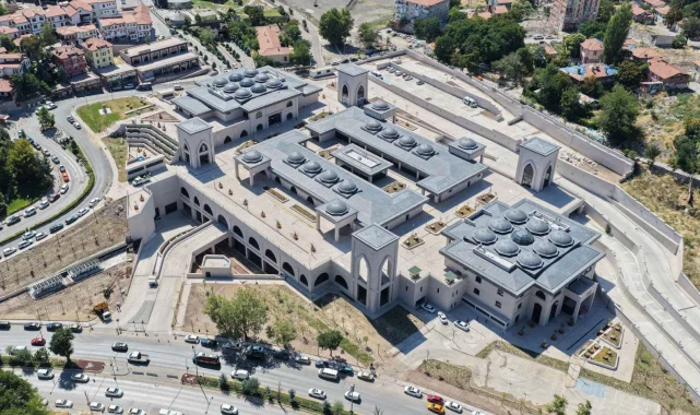 Ankara Ulus'ta dolmuşlar tek çatı altında topladı