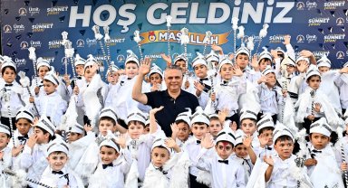 Antalya Muratpaşa'da 122 çocuktan erkekliğe ilk adım