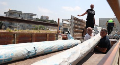Antalya'da yangın sonrası çiftçilere sera naylonu desteği