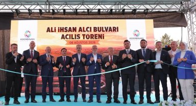 Bakan Uraloğlu'ndan Memduh Çolakbayrakdar'a övgü