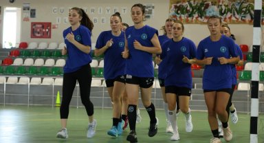 Bursa Büyükşehir Belediyespor Kadın Hentbol Takımı'nda kadro tamam
