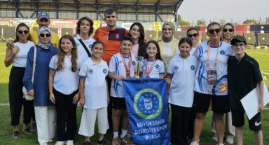 Bursa Büyükşehir Belediyesporlu okçulardan 3 madalya