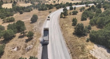 Bursa Büyükşehir Harmancık'ta da yolları yeniliyor