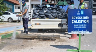 Bursa Büyükşehir'den yağmur suyu ızgaralarında kapsamlı temizlik