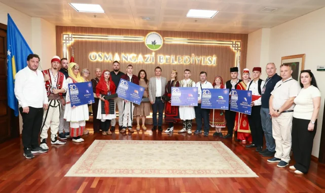 Bursa Osmangazi'de Balkan kültürünün temsilcilerinden Başkan Aydın'a ziyaret