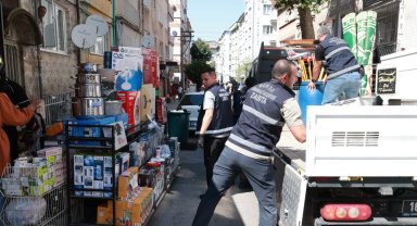 Bursa Osmangazi'de kaldırımlar işgalden temizlendi