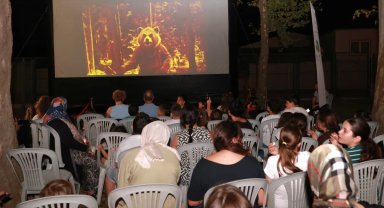 Bursa Osmangazi'de yazlık sinema keyfi