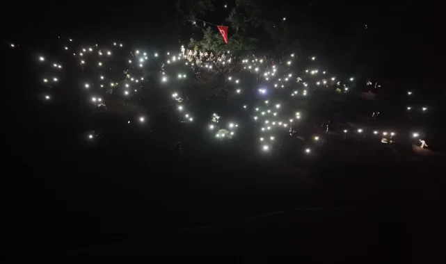 Bursa Yenişehir'de binlerce kişi gözlerini gökyüzüne çevirdi