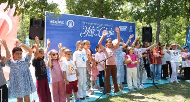 Bursa Yıldırım Gençlik Merkezi Yaz Okulu'nda mezuniyet coşkusu