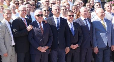 Bursa'da 6 Belediye Başkanı CHP'den istifa ederek YENİ Parti'ye katıldı
