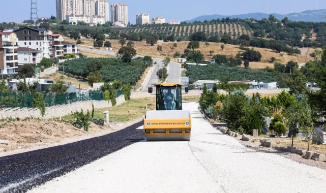 Bursa'da mezarlık yolları yenileniyor