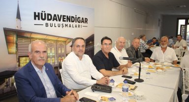 Bursa'da Mustafa Dündar 'Hüdavendigar Buluşmaları'nın konuğu oldu