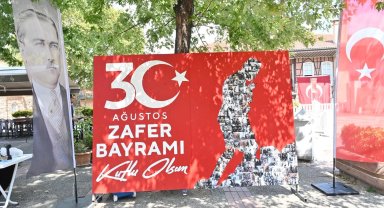 Bursalılardan özel güne anlamlı iz