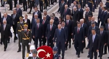 Büyük Zafer'in 104. yıl dönümünde devlet erkanı Anıtkabir'de