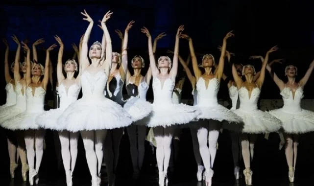 Denizli Opera ve Bale Günleri'nde "Kuğu Gölü" büyüsü
