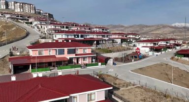 Elazığ'da 371 Ahıska Türkü aileye yeni konut ve kimlik kartı