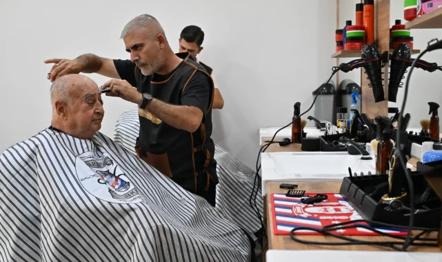 Emekli Kafe'de kuaför ve berber hizmeti başladı