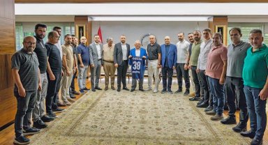 Erciyes 38 FK'dan Başkan Memduh Büyükkılıç'a ziyaret