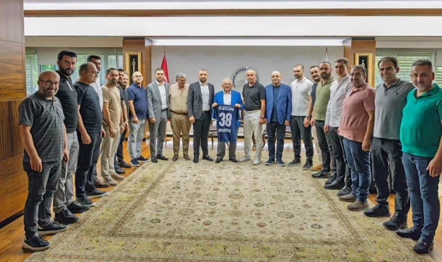 Erciyes 38 FK'dan Başkan Memduh Büyükkılıç'a ziyaret