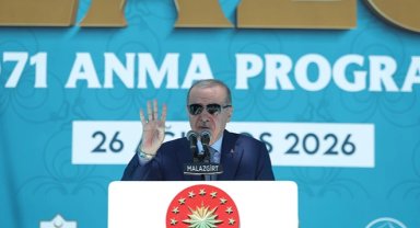 Erdoğan Malazgirt'te konuştu... Türkiye'nin kutlu yürüyüşünü kimse durduramaz