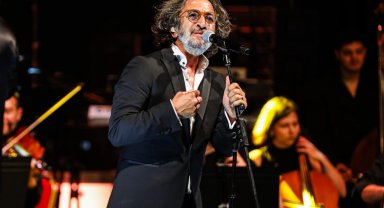 Fettah Can'dan Bursaspor marşı sürprizi