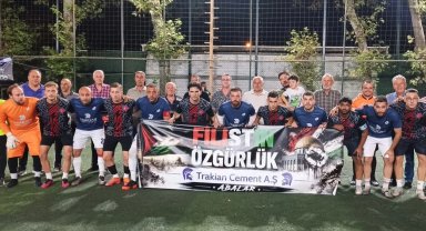 Galibiyeti Filistinli çocuklara armağan ettiler