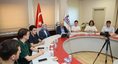 Gebze'de Başkan Büyükgöz YKS şampiyonlarını ağırladı