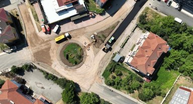 Gölcük'te Ergenekon Caddesi kavşağı yenileniyor