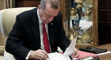 Görevden alma ve atamalar 'Resmi'leşti