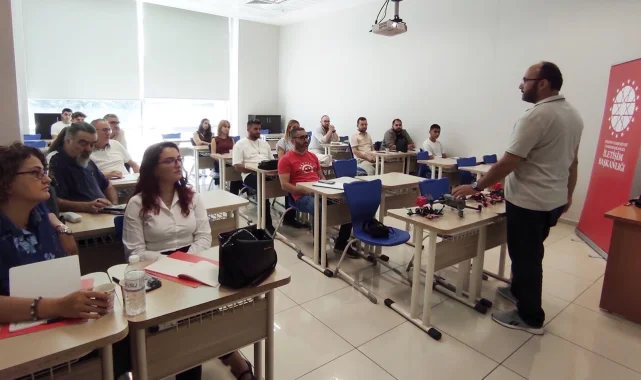 İletişim Başkanlığı'ndan basın mensuplarına İHA-1 ticari pilot eğitimi