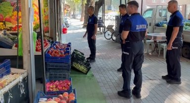 İnegöl Zabıtası'ndan kaldırım işgali ve çevre kirliliği denetimi