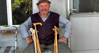 İpsalalı "Fötrlü İsmet Ağa" 86 yaşında halen üretiyor!