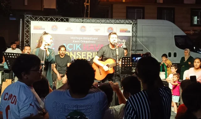 İstanbul Maltepe'de açık hava konserleri devam ediyor