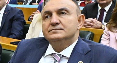 İYİ Parti'de bir istifa daha! TBMM sandalyesi 27'ye düştü!