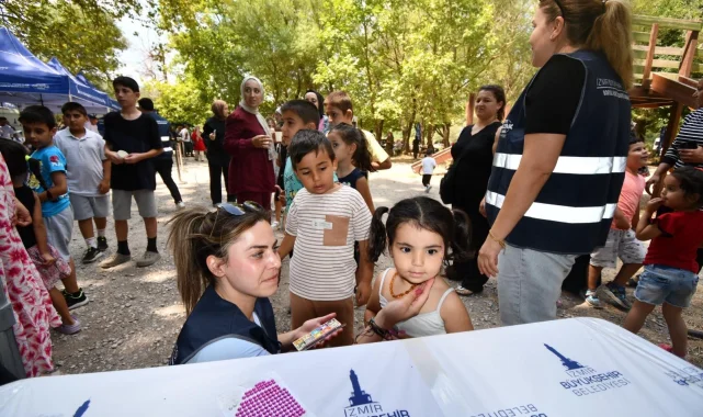 İzmir Bayraklı Karagöl'de sosyal dayanışma pikniği