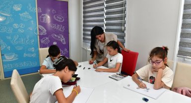 İzmir Çiğli'de güz dönemi kültür kursları başlıyor