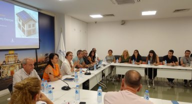 İzmir'in çatılarında güneş seferberliği