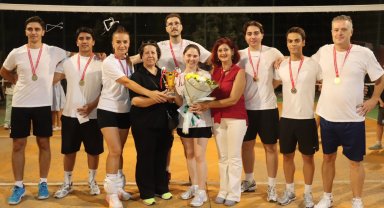 İzmit'te Voleybol Turnuvası sona erdi