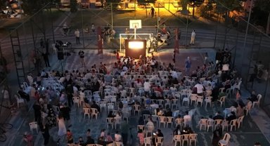 "Karagöz'ün Salıncağı" ilk gösteriminde çocuklar ve aileler buluştu
