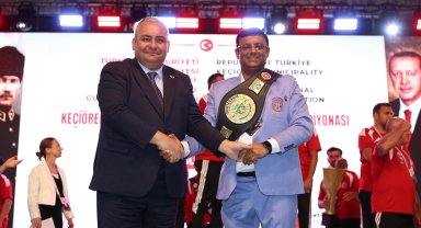 Karakucak güreşlerinde Türkiye Dünya şampiyonu oldu