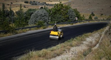 Kayseri Büyükşehir'den kırsalda yol çalışması