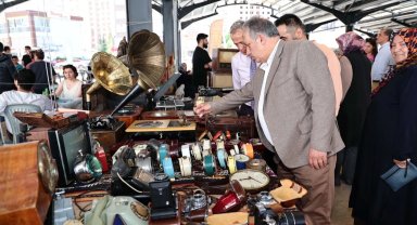 Kayseri Talas'tan renkli müzayede