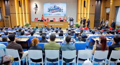 Kayseri TEKNOFEST takımları Başkan Büyükkılıç'la buluştu