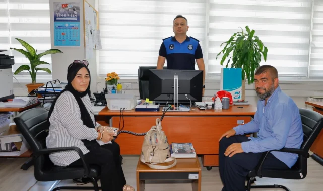 Kayseri zabıtası kayıp cüzdanı sahibine teslim etti