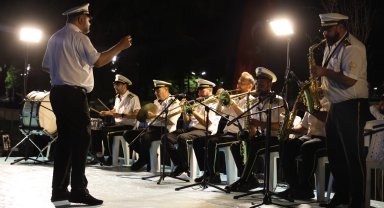Kocaeli'de Mehter ve Bando Takımı 7'den 70'e herkesi coşturdu