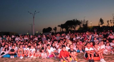 Kocaeli'de yaz akşamları "Çık Dışarıya Oynayalım" ile renklendi