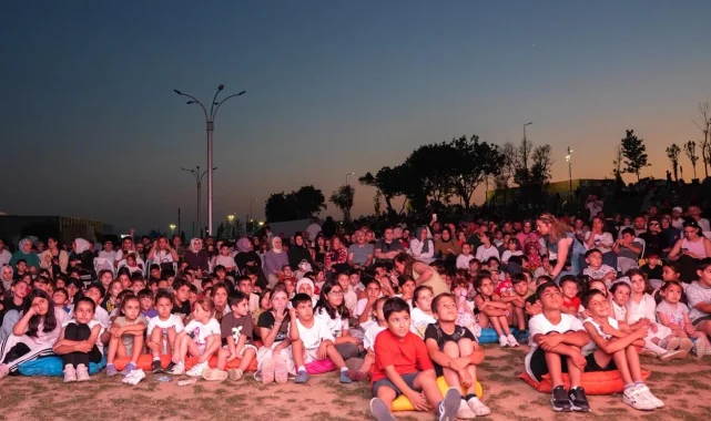 Kocaeli'de yaz akşamları "Çık Dışarıya Oynayalım" ile renklendi