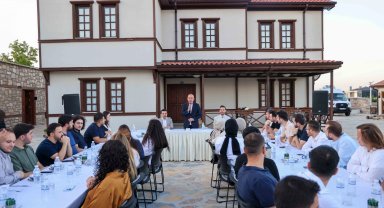 Konya Meram'da AK Parti Gençliği ile buluşuldu